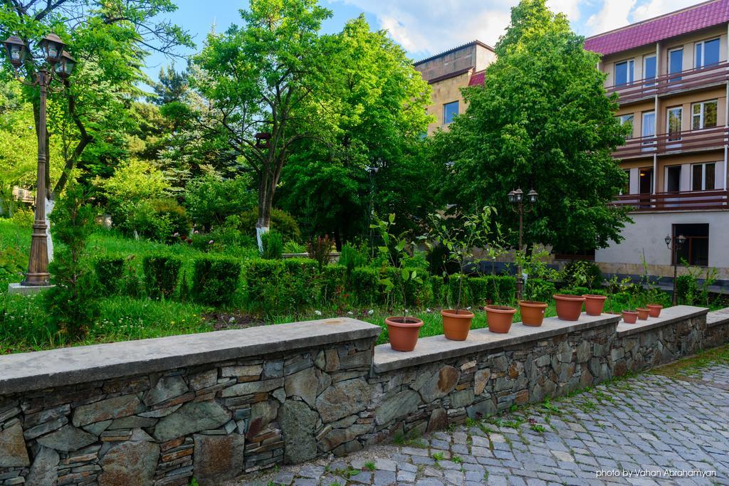 Kirovakan Hotel Vanadzor Exterior photo
